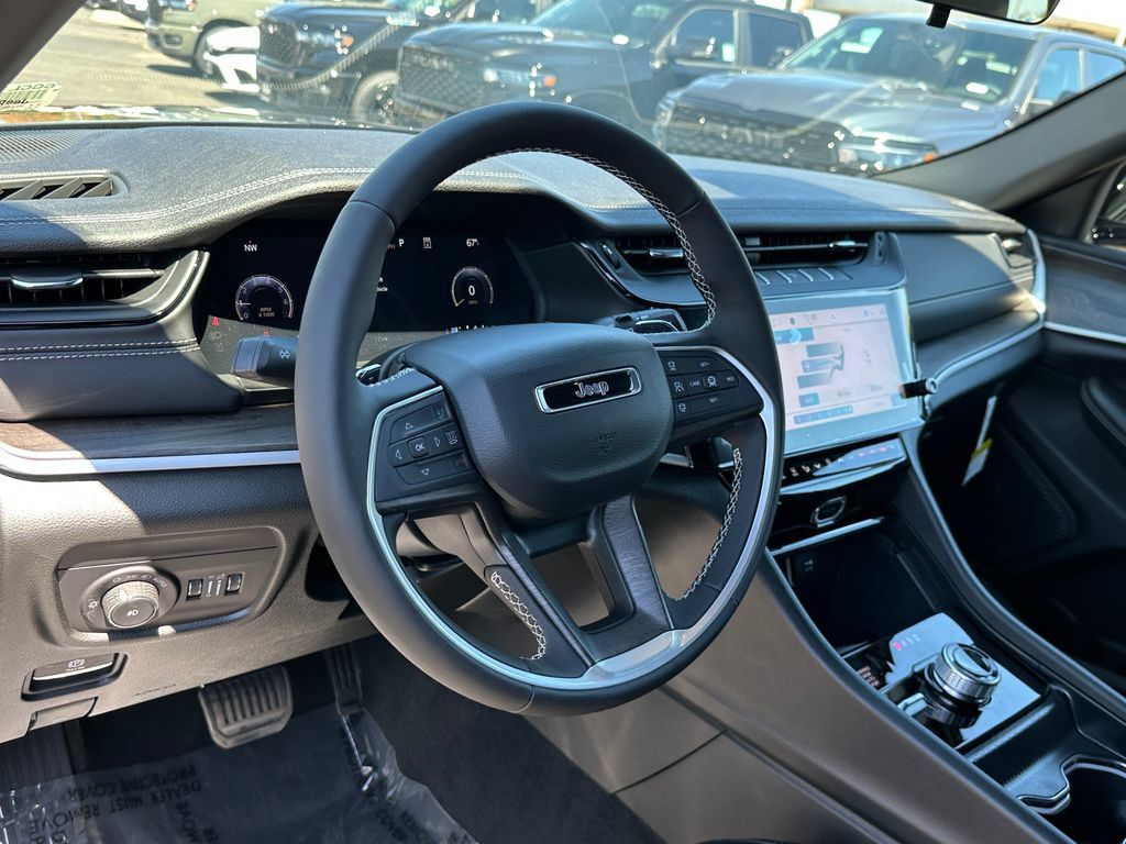 New 2026 Jeep Grand Cherokee L Limited w/ Limited Altitude Package AWD/4WD image 22