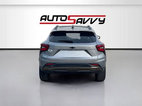 Used 2025 Chevrolet Trax ACTIV w/ Driver Confidence Package image 6