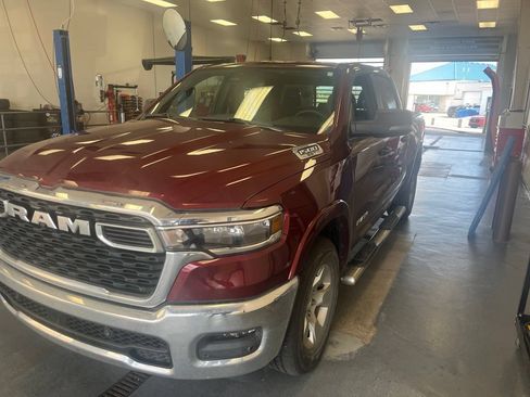 Used 2025 RAM 1500 Big Horn AWD/4WD image 2