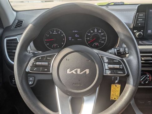Used 2022 Kia Seltos LX AWD/4WD image 19