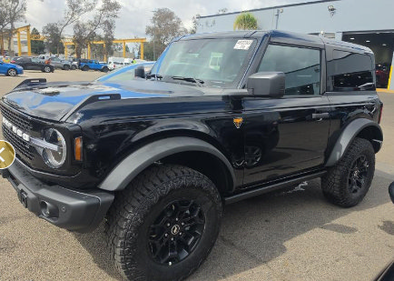 Used 2026 Ford Bronco Badlands AWD/4WD image 3