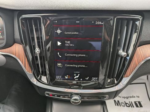 Used 2022 Volvo S60 B5 Inscription image 15