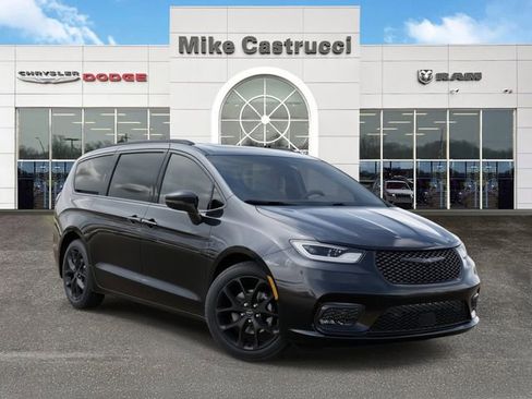 New 2026 Chrysler Pacifica Limited image 5