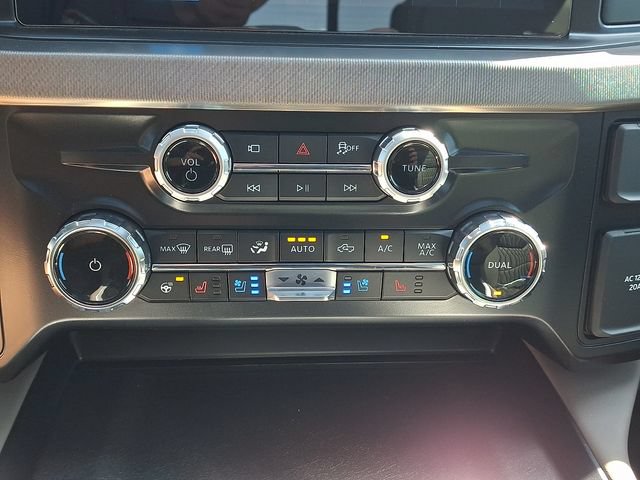 Used 2026 Ford F450 Platinum w/ Platinum Plus Package AWD/4WD image 16