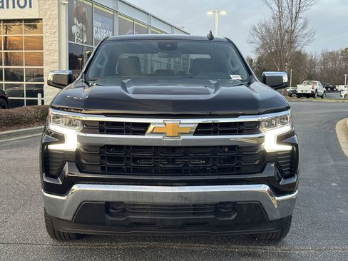 Used 2023 Chevrolet Silverado 1500 LT image 3