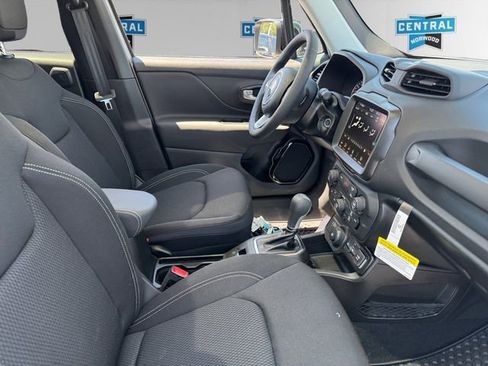 Certified 2023 Jeep Renegade Altitude w/ Sun/Sound Group image 16