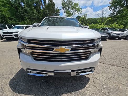 Used 2019 Chevrolet Silverado 1500 High Country w/ Safety Package II AWD/4WD image 13