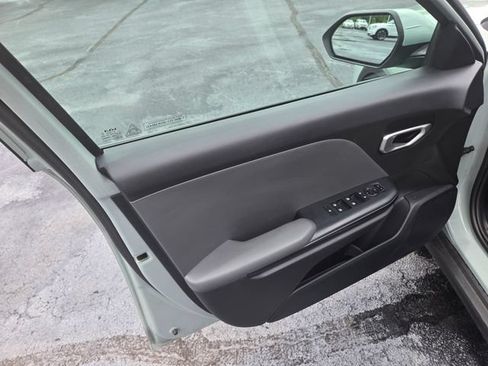 Used 2025 Kia K4 FWD image 22