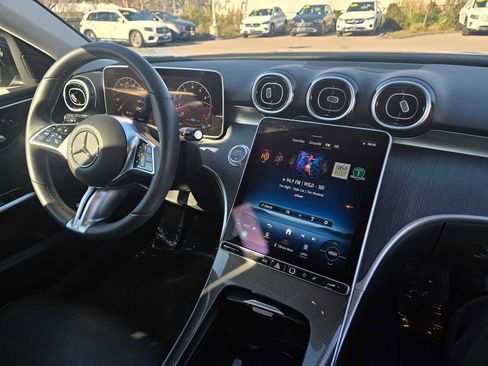 Used 2022 Mercedes-Benz C 300 Sedan image 10