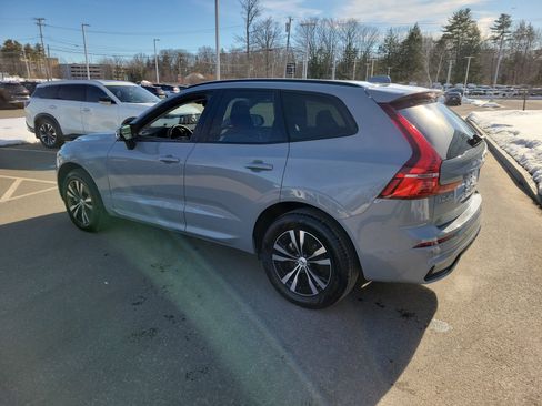 Used 2025 Volvo XC60 B5 Core image 5