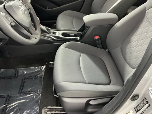 Used 2022 Toyota Corolla LE image 8
