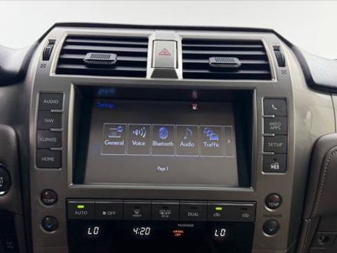 Used 2016 Lexus GX 460 image 30