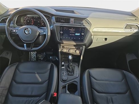 Used 2019 Volkswagen Tiguan SEL Premium image 10