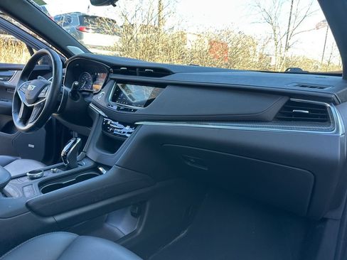 Used 2023 Cadillac XT5 Sportv w/ Technology Package AWD/4WD image 26
