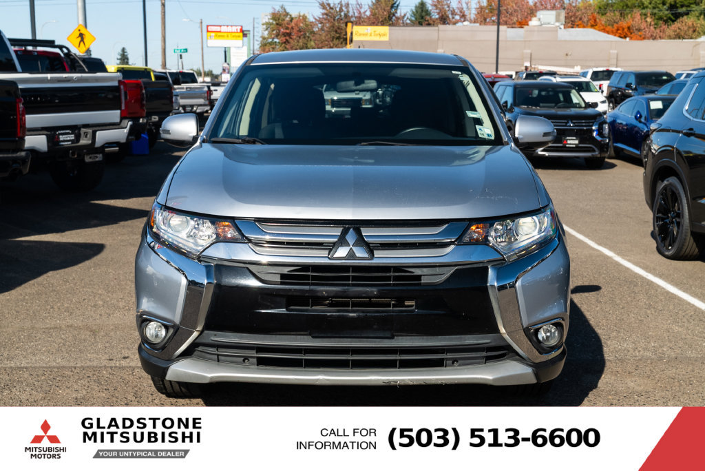 Used 2016 Mitsubishi Outlander SE FWD image 2