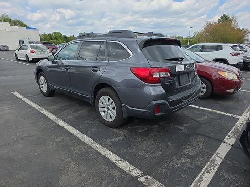 Used 2018 Subaru Outback 2.5i Premium AWD/4WD image 6