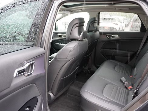 Certified 2025 Kia Sportage SX Prestige AWD/4WD image 16
