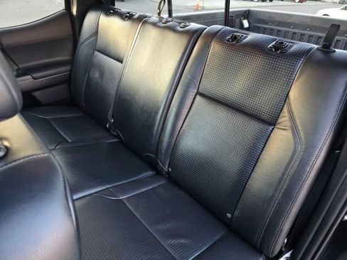 Used 2020 Toyota Tacoma TRD Off-Road w/ TRD Premium Off Road Package image 30