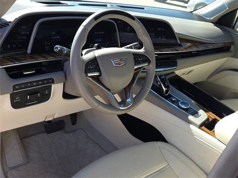 Used 2023 Cadillac Escalade Premium Luxury Platinum image 21