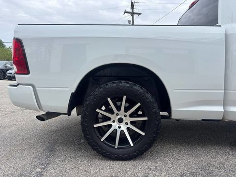 Used 2016 RAM 1500 Express RWD image 7
