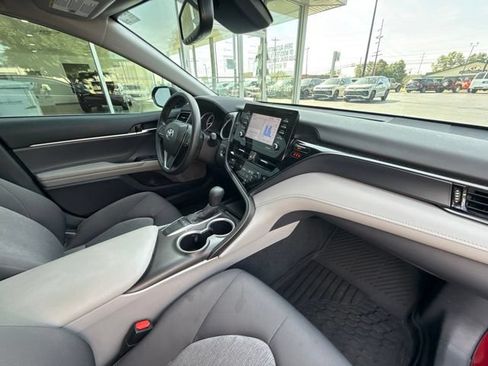 Used 2022 Toyota Camry LE w/ Convenience Package FWD image 13