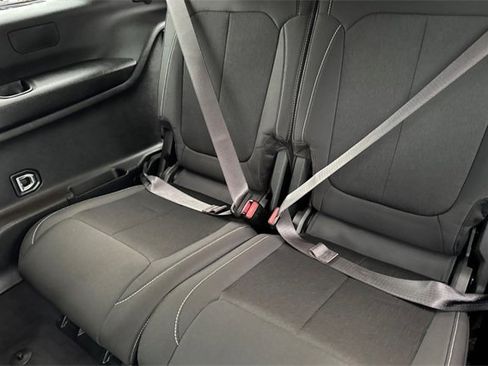 Used 2023 Jeep Grand Cherokee L Laredo image 18