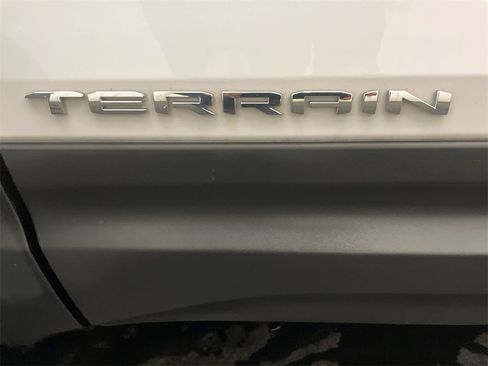 Used 2022 GMC Terrain SLE w/ Driver Convenience Package image 24