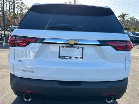 Used 2023 Chevrolet Traverse LS w/ Safety Package image 11