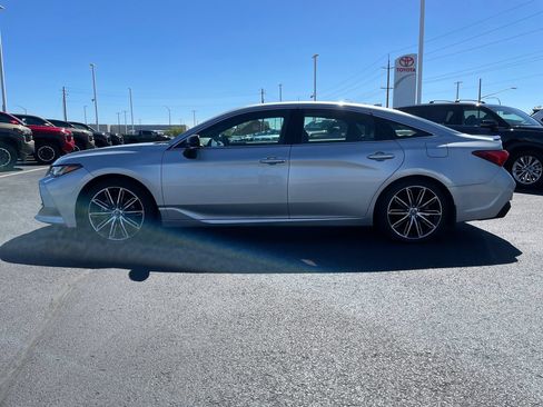 Used 2019 Toyota Avalon Touring w/ All Weather Liner Package FWD image 6