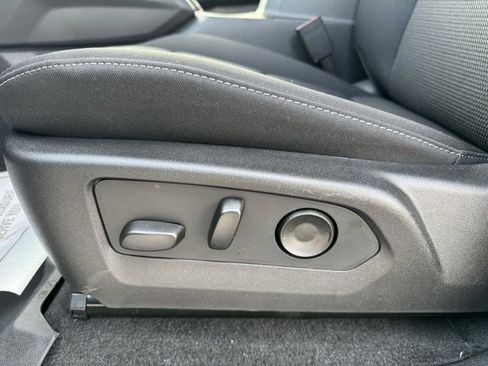 New 2026 GMC Canyon Elevation w/ Convenience Package image 12