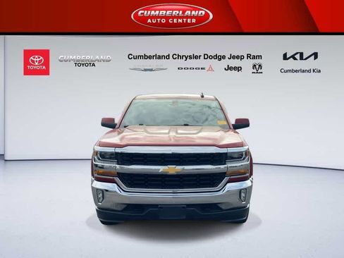 Used 2018 Chevrolet Silverado 1500 LT w/ LT Eassist Package image 3