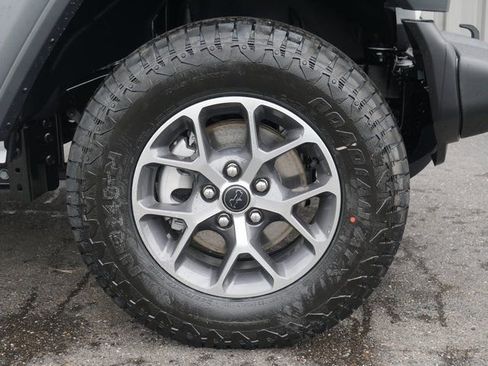 Used 2024 Jeep Wrangler Sport S image 12