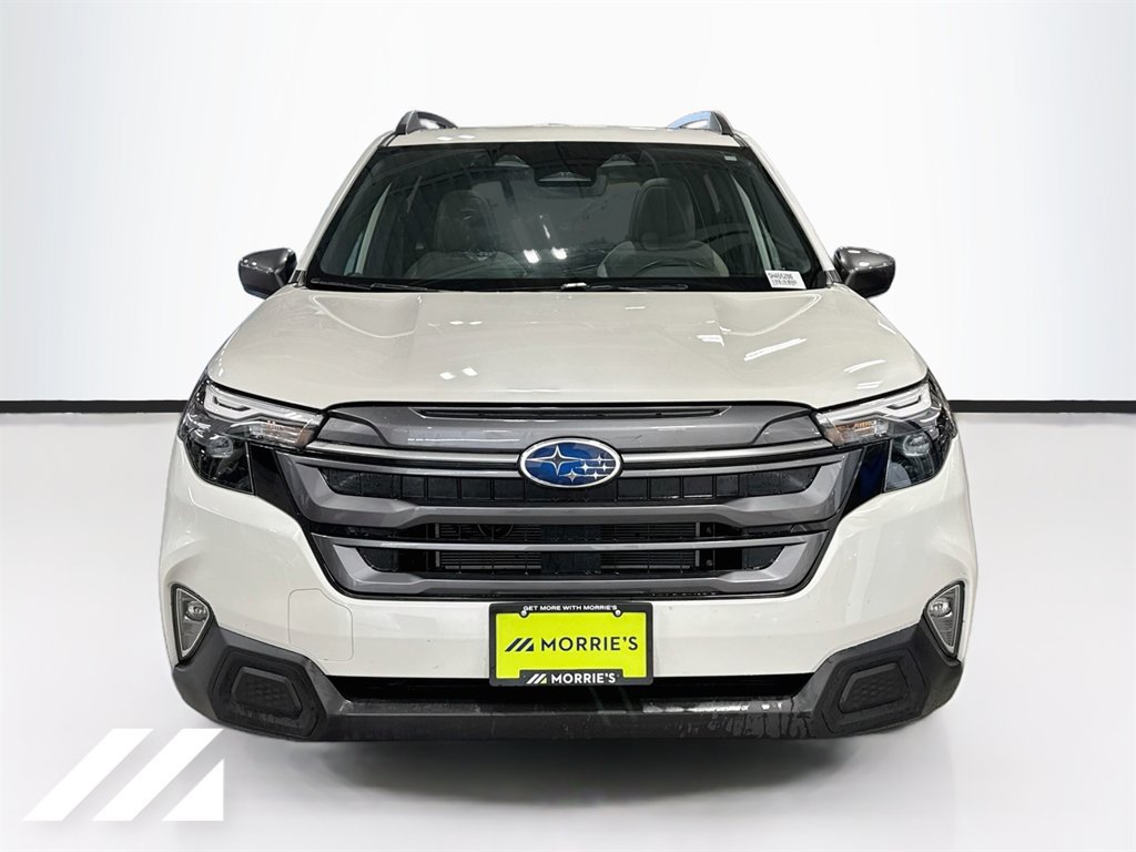 Used 2025 Subaru Forester Premium AWD/4WD image 2