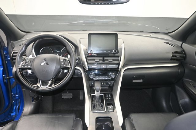 Used 2022 Mitsubishi Eclipse Cross SE FWD image 12
