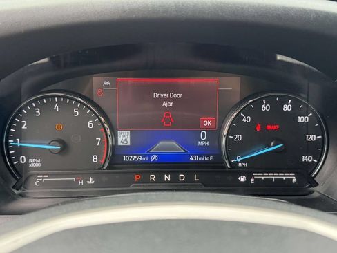 Used 2021 Ford Explorer XLT w/ Equipment Group 202A RWD image 28