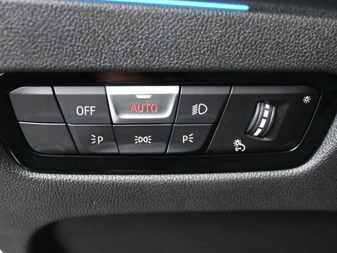 Used 2023 BMW 330i xDrive Sedan w/ Driving Assistance Package AWD/4WD image 20