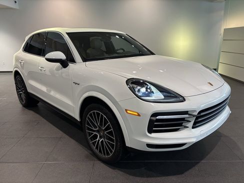Used 2019 Porsche Cayenne E-Hybrid image 35