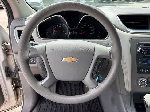 Used 2015 Chevrolet Traverse LS FWD image 18