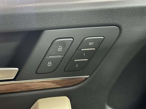 Used 2023 Audi Q5 2.0T Premium w/ Convenience Package image 24