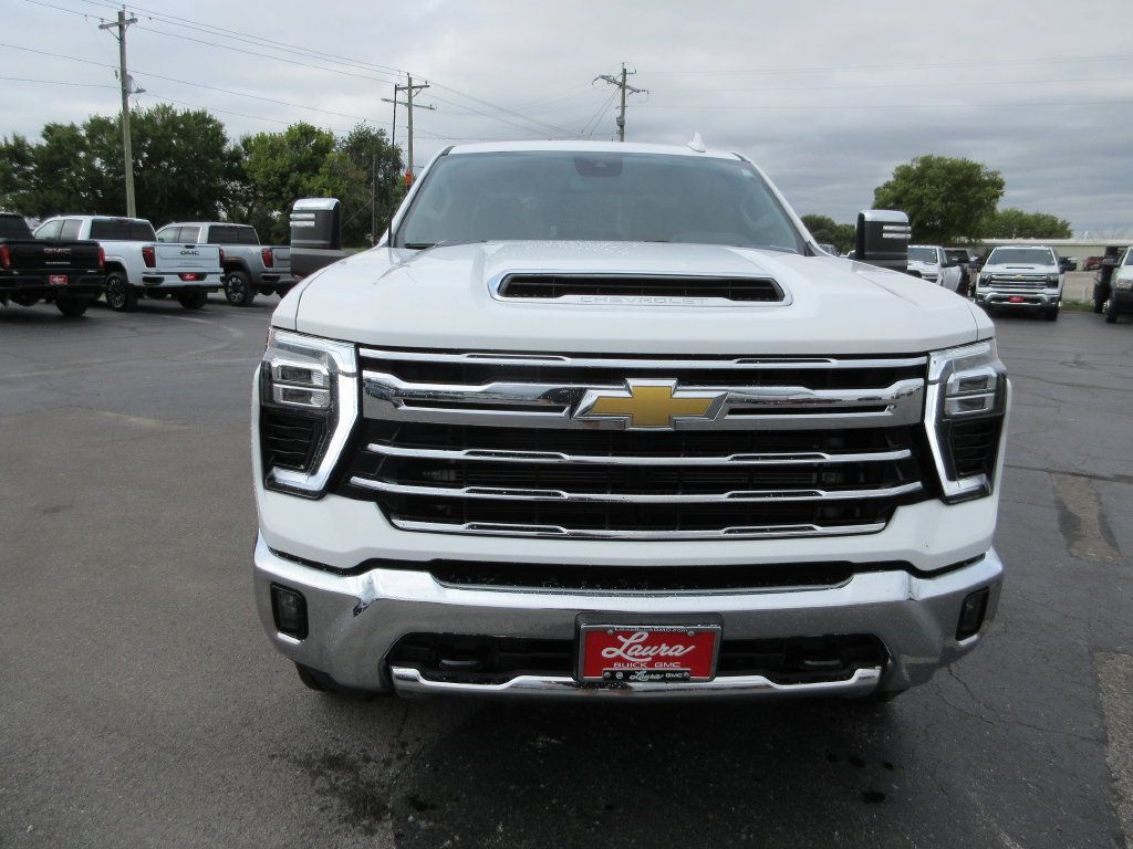 Certified 2024 Chevrolet Silverado 2500 LTZ AWD/4WD image 11
