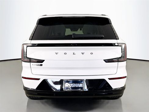 New 2025 Volvo EX90 Plus image 6