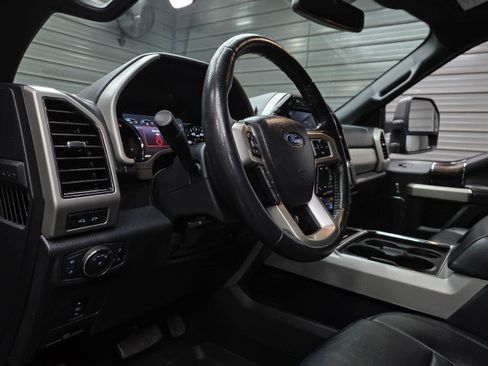 Used 2022 Ford F250 Lariat w/ Lariat Value Package AWD/4WD image 14