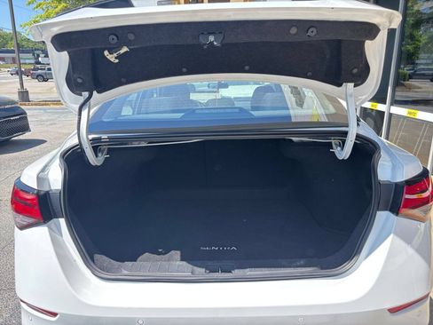 Used 2025 Nissan Sentra SV FWD image 31