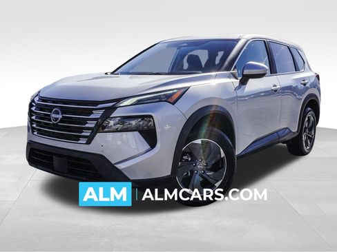 Used 2024 Nissan Rogue SV image 1