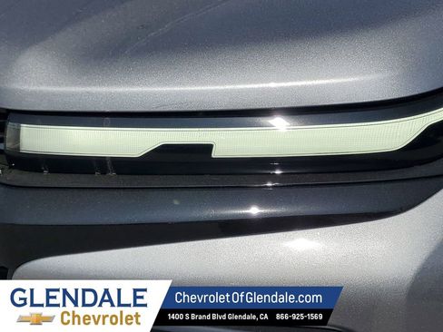 New 2026 Chevrolet Traverse RS w/ LPO, Floor Liner Package FWD image 18