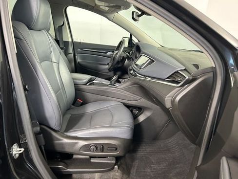 Used 2020 Buick Enclave Essence w/ Sound and Sites Package FWD image 28