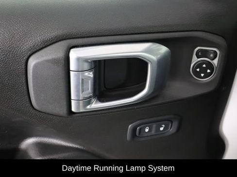 Used 2024 Jeep Gladiator Sport AWD/4WD image 20