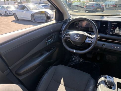 Used 2024 Nissan Ariya FWD image 17