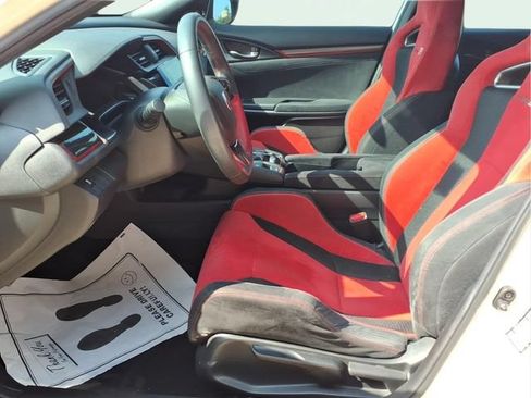 Used 2018 Honda Civic Type R image 17