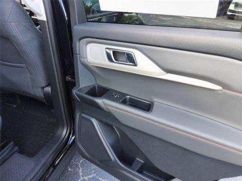 New 2026 Ford Explorer Active RWD image 23